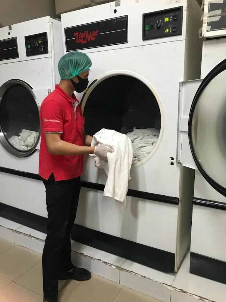 Swiss-Belinn Balikpapan Exteriör bild