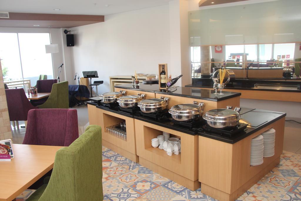 Swiss-Belinn Balikpapan Exteriör bild