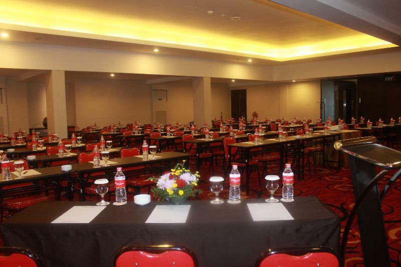 Swiss-Belinn Balikpapan Exteriör bild